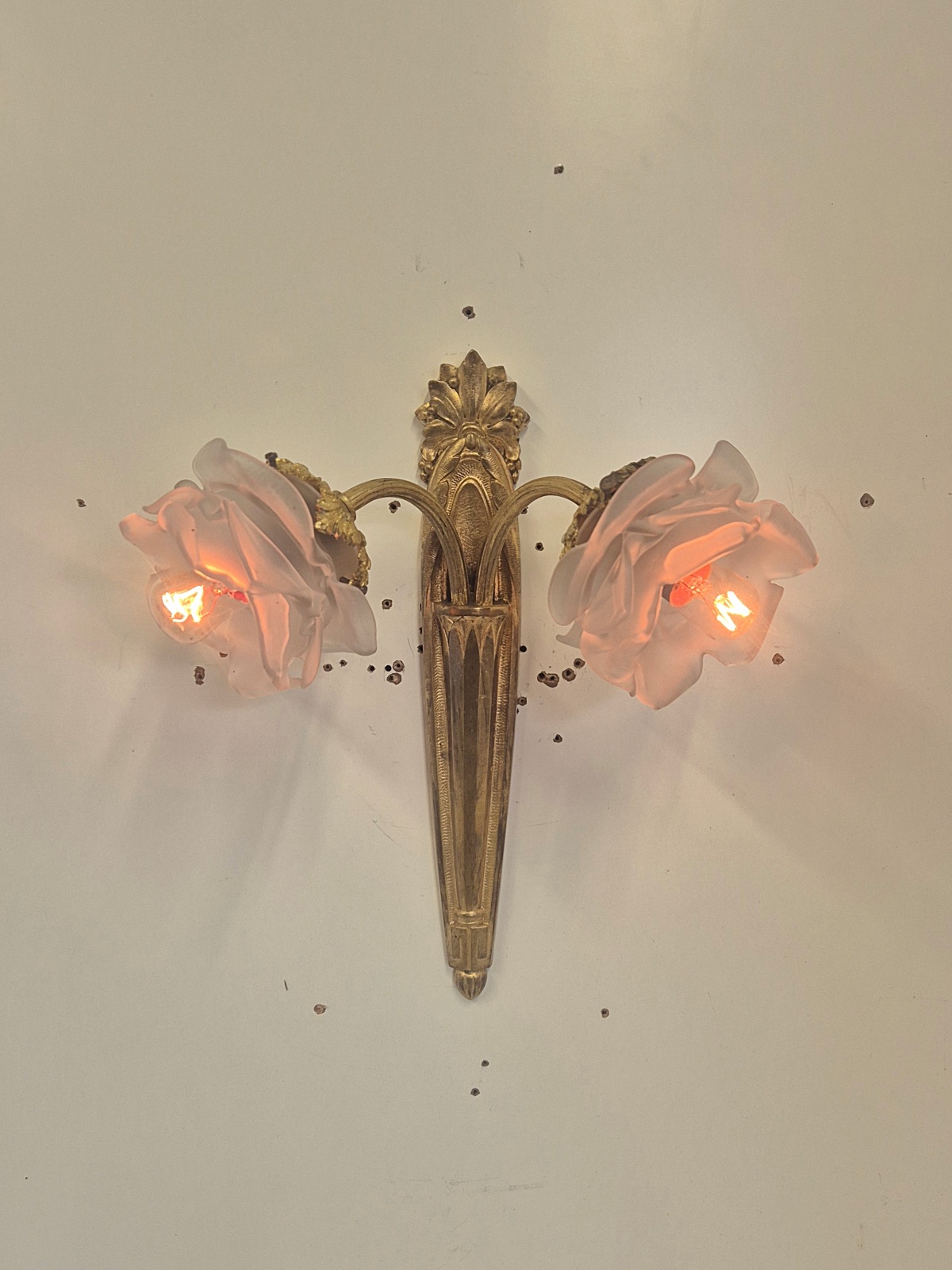 Unsigned | 2 Gilt-brass Twin-Arm Wall Appliques | France c.1920-30 - Image 2