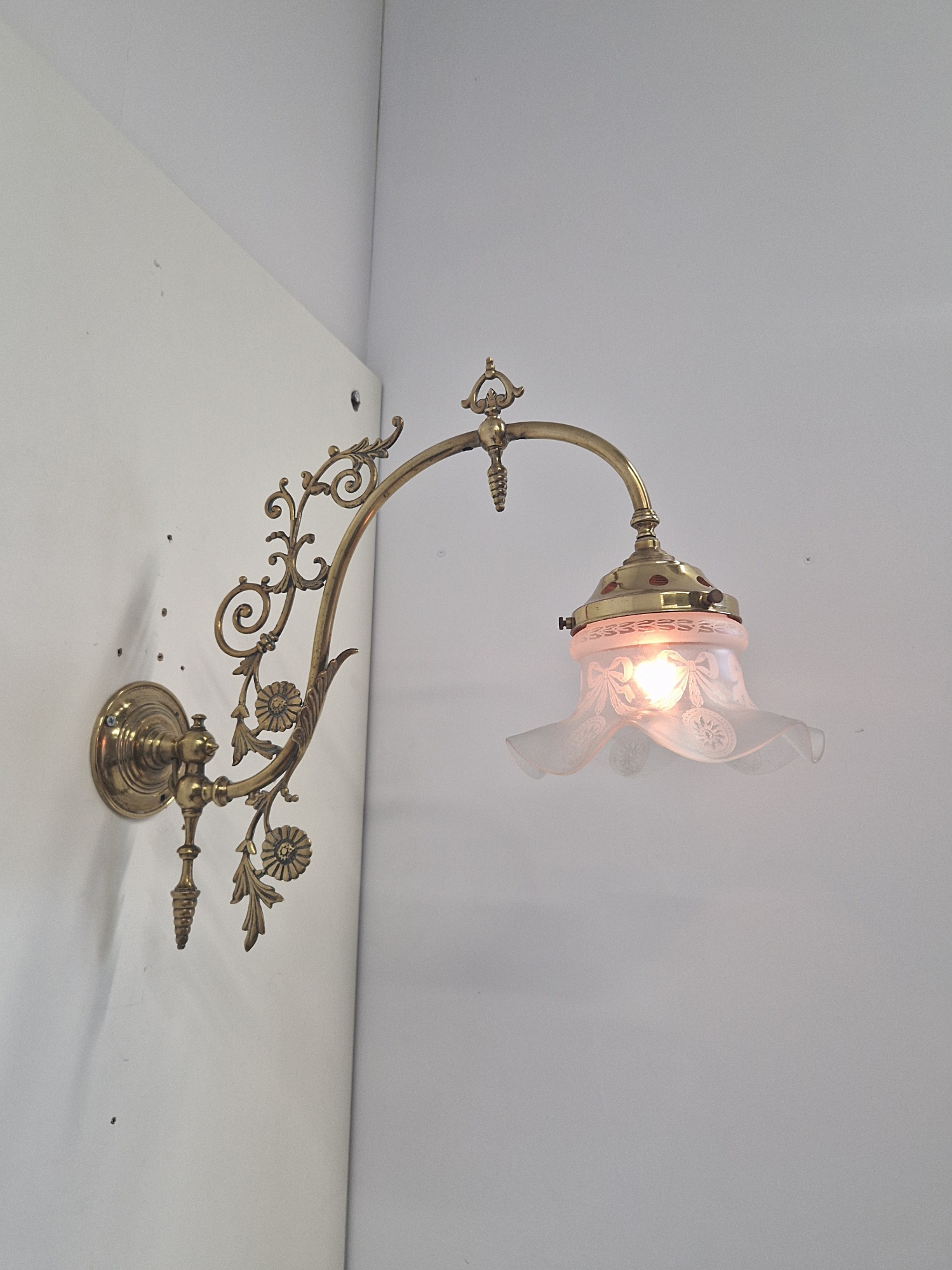 Unsigned | 2 Victorian Converted Gas Wall Lights | England c.1895 | SOLD - Image 4