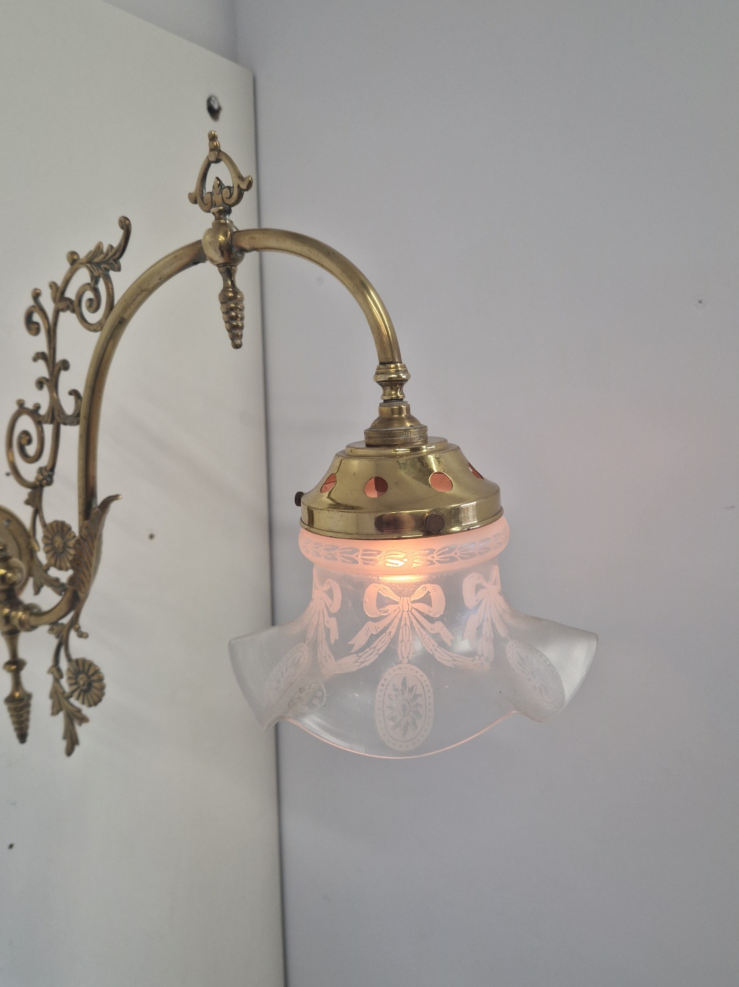 Unsigned | 2 Victorian Converted Gas Wall Lights | England c.1895 | SOLD - Image 7