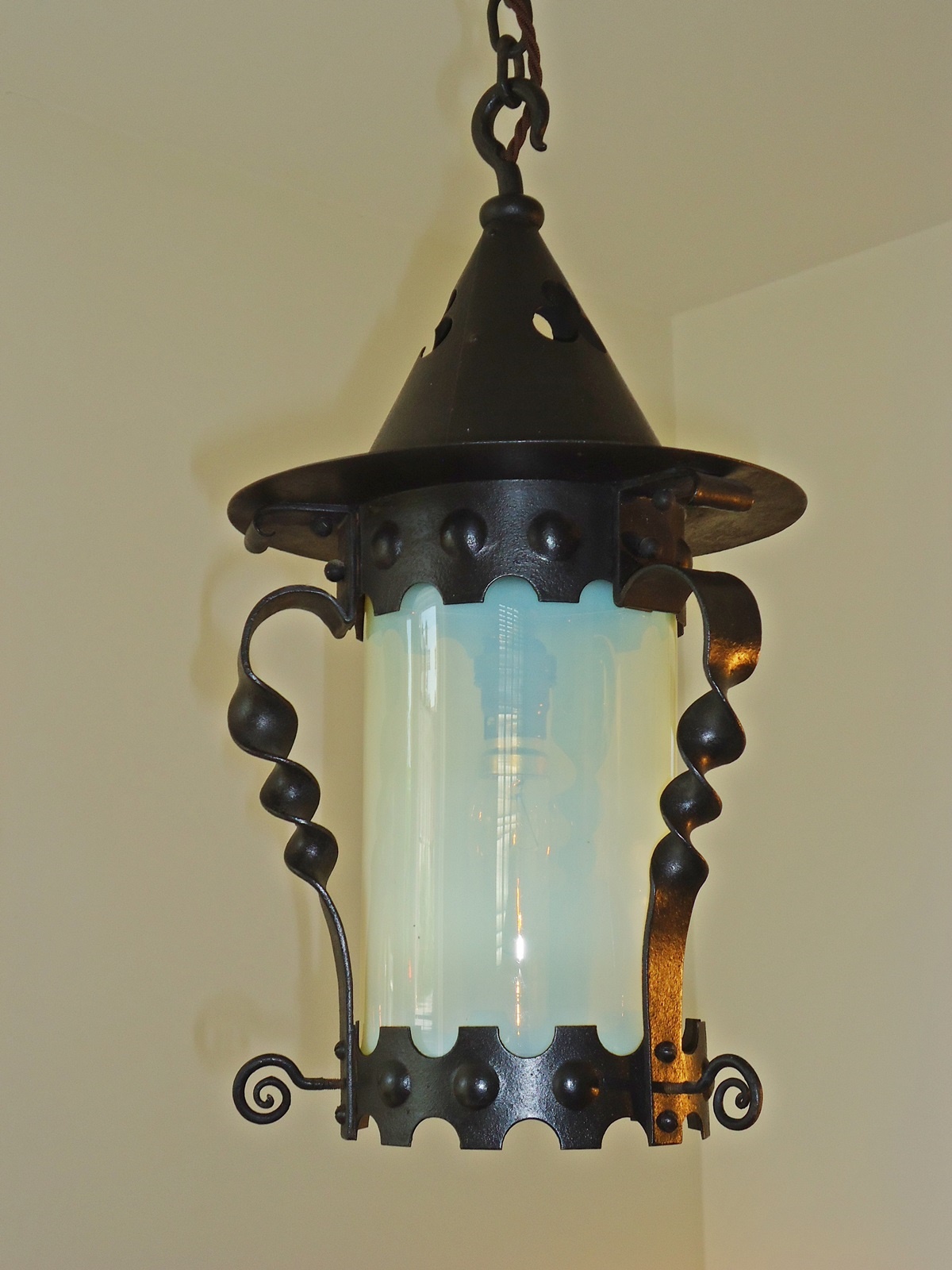 Unsigned | Wrought-Iron Arts & Crafts Lantern | England c.1900 - Image 3
