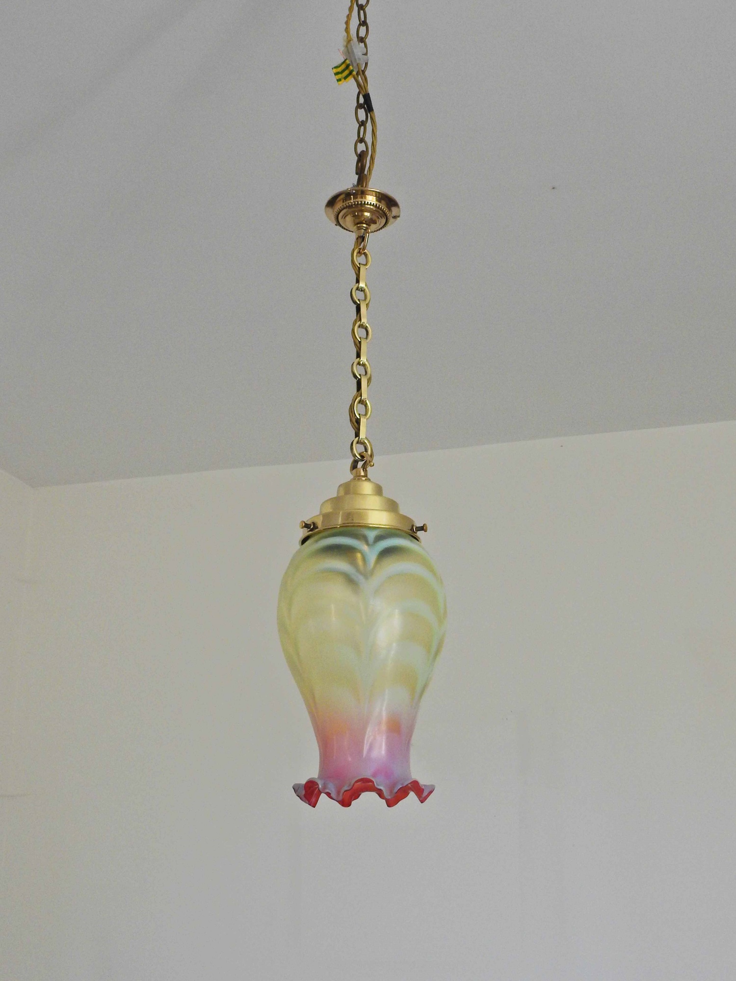 Attributed Thomas Webb & Sons | Large Vaseline-glass Lampshade | England c.1900 - Image 2