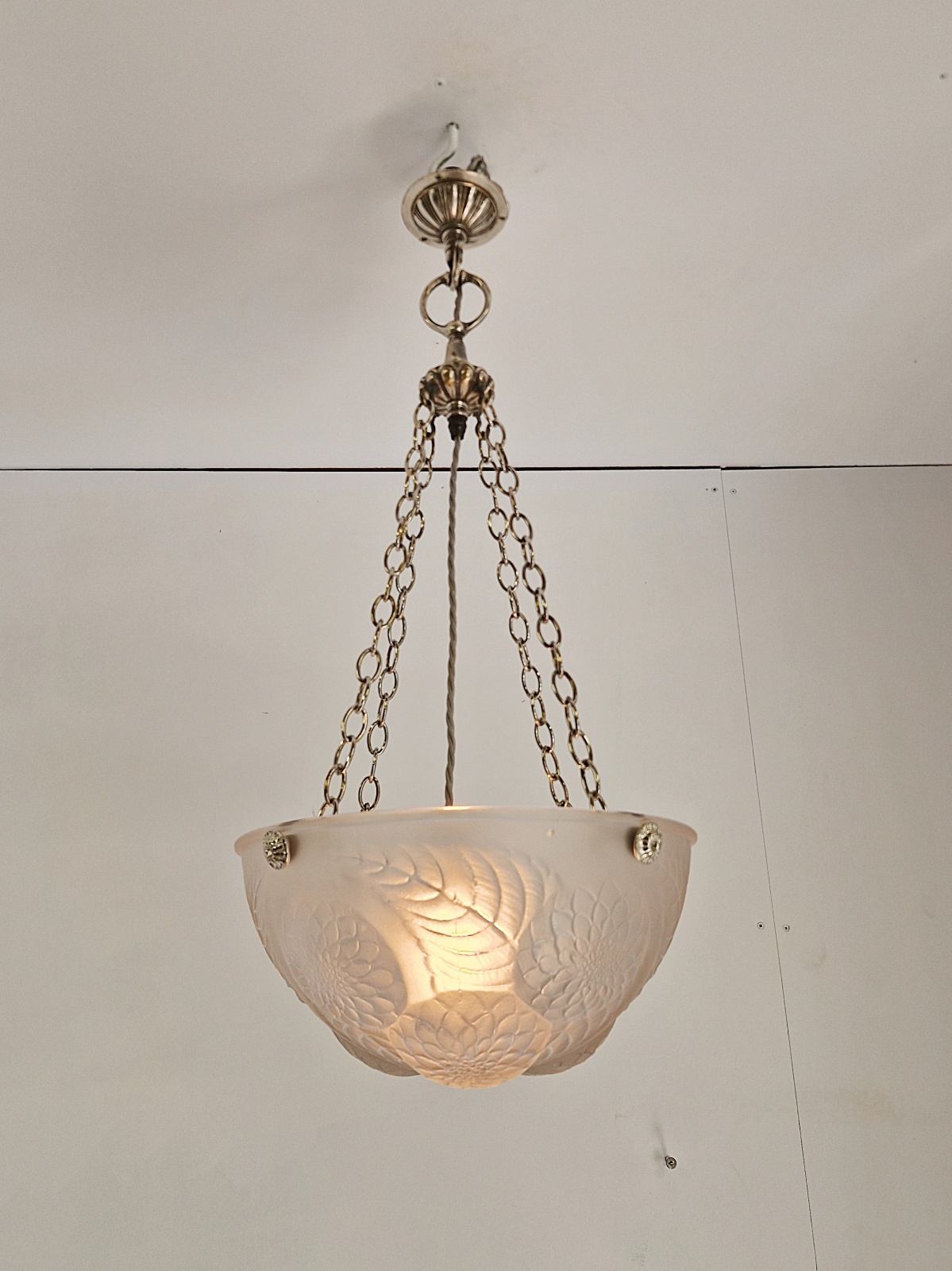 René Lalique | 2 "Dahlia" Frosted-glass Plafonniers | France c.1930 - Image 2