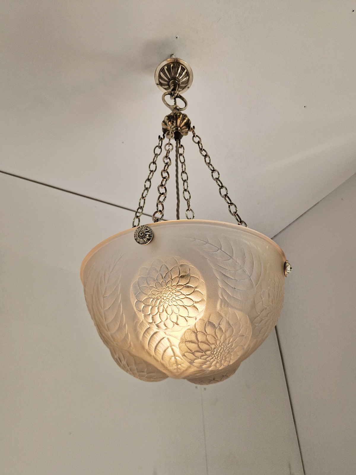 René Lalique | 2 "Dahlia" Frosted-glass Plafonniers | France c.1930 - Image 6