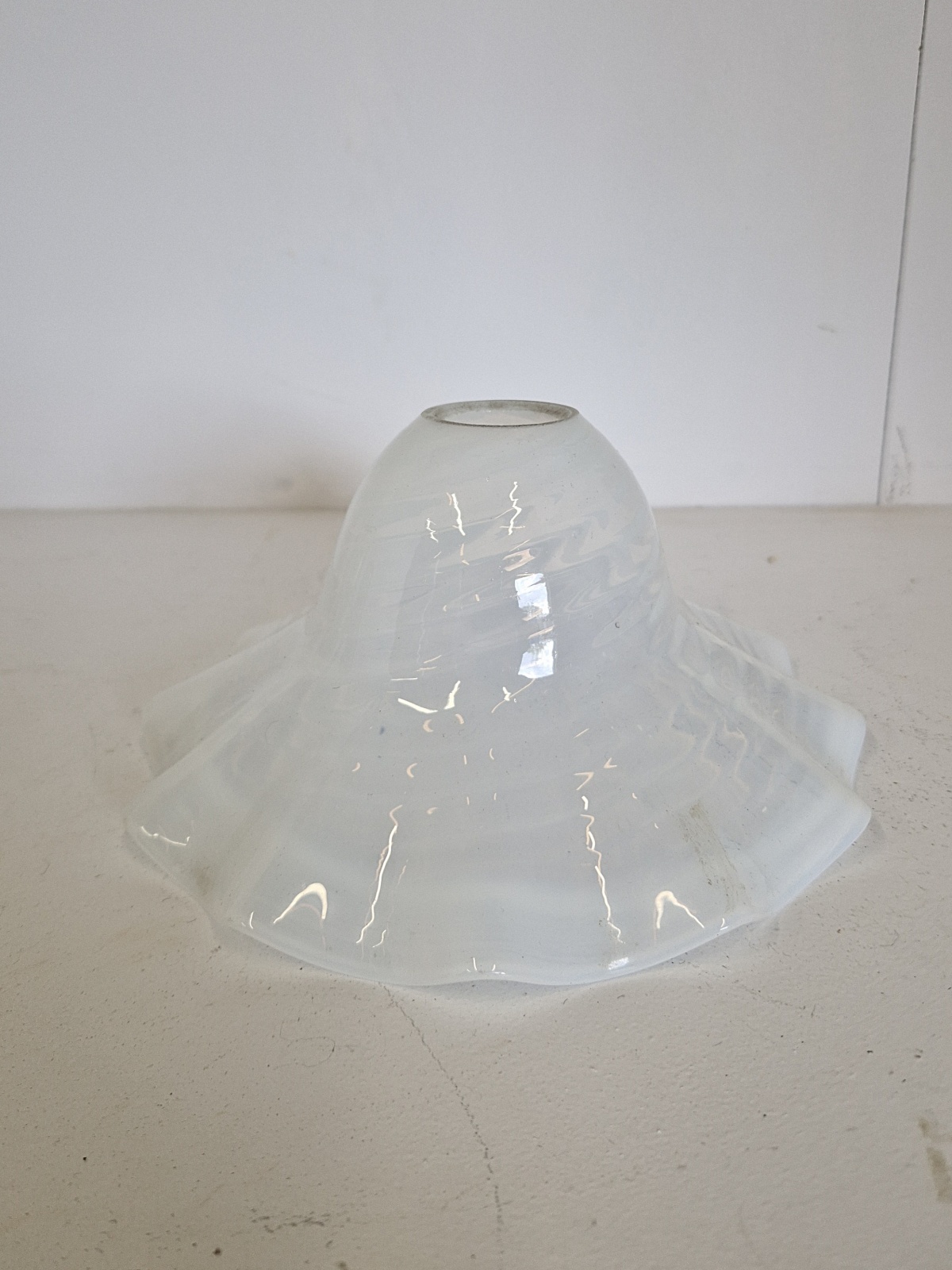 Unsigned | Opalescent "Jelly" Lampshade | English c.1900