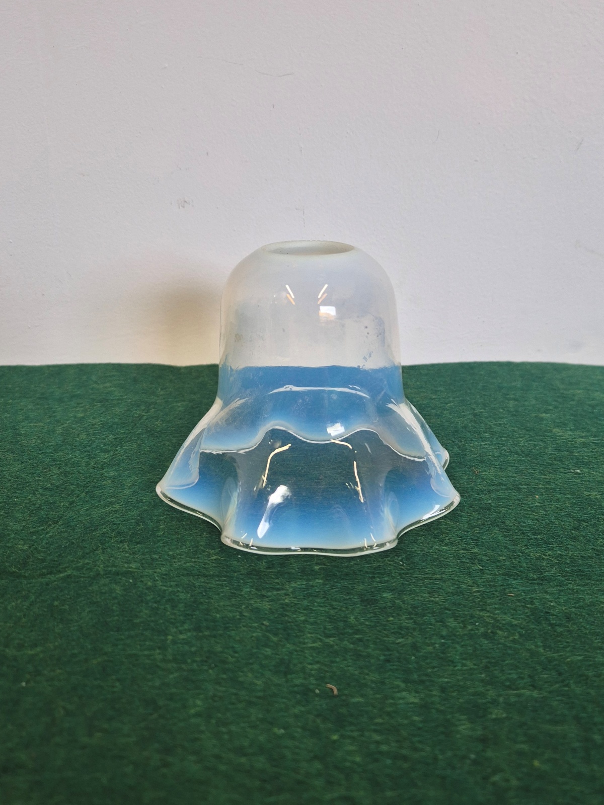 Unsigned | Small Opalescent Lampshade | English c.1900