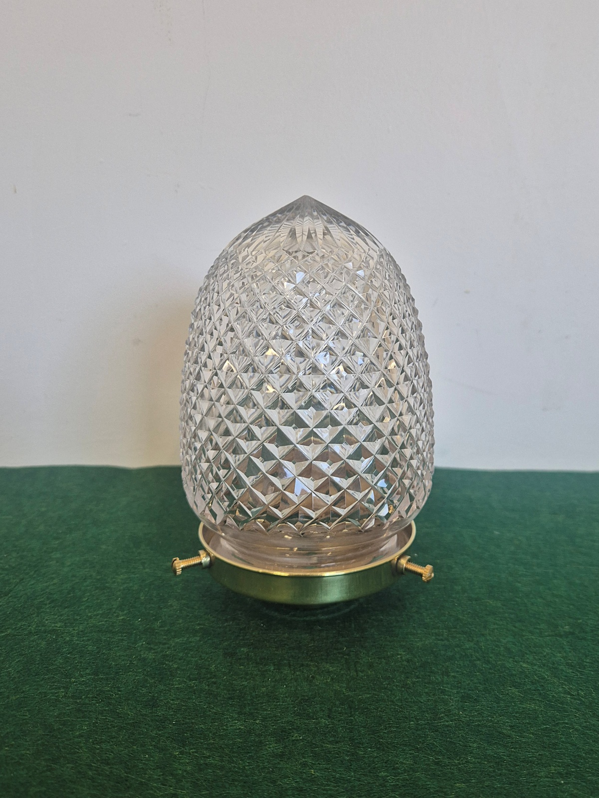 Good Cut-glass 'Pineapple' Lampshade | England c.1910