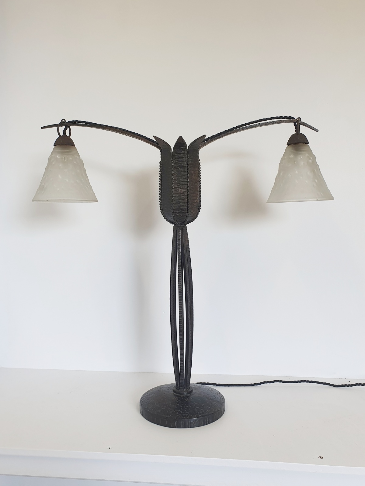 Marcel Vasseur & Muller Frères | Wrought Iron Art Deco Table Lamp | France c.1930 - Image 3