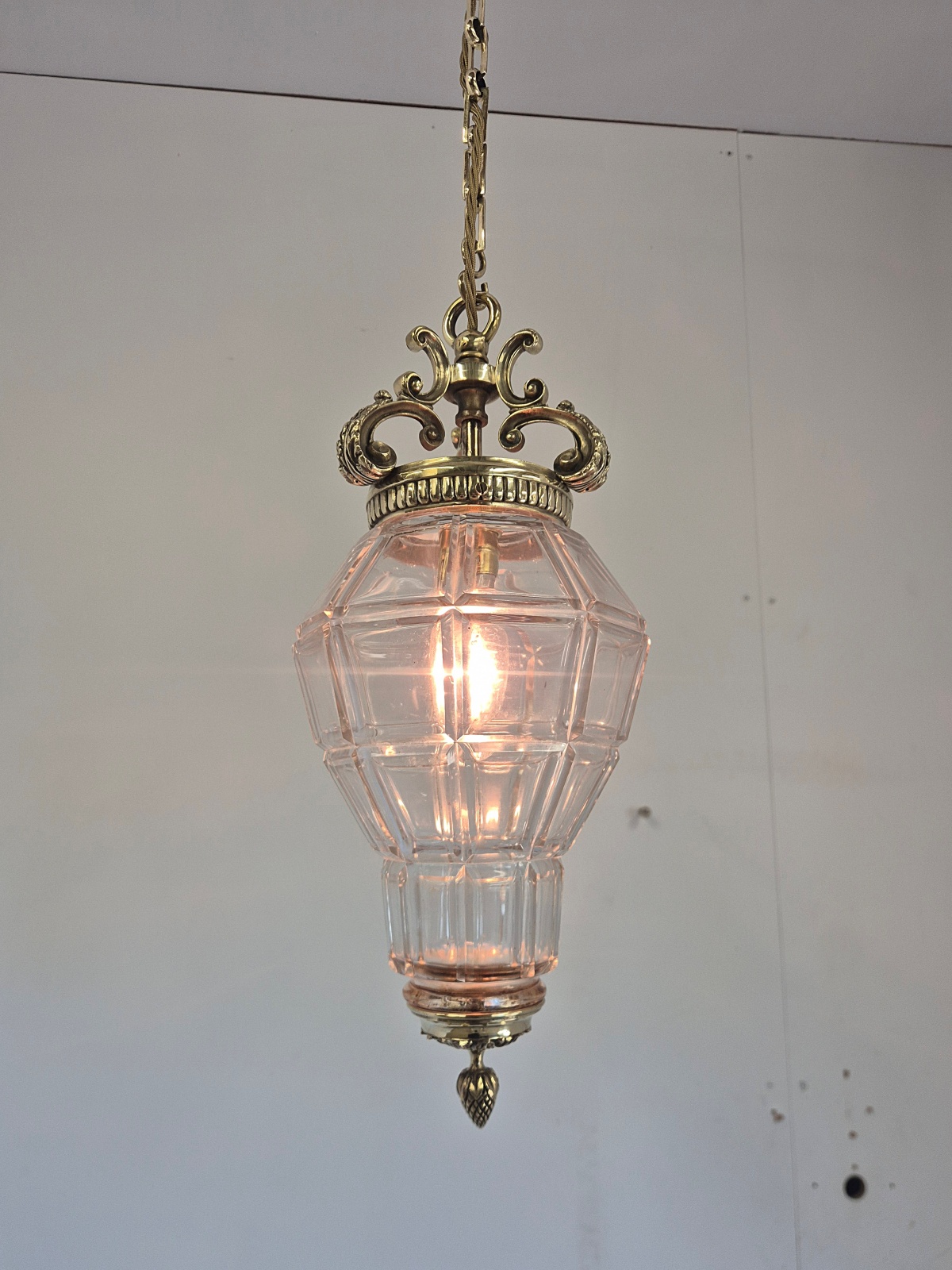 Style of Escaré & Danelle | 2 Brass 'Versailles' Prism Lanterns | England Early c.20th - Image 6
