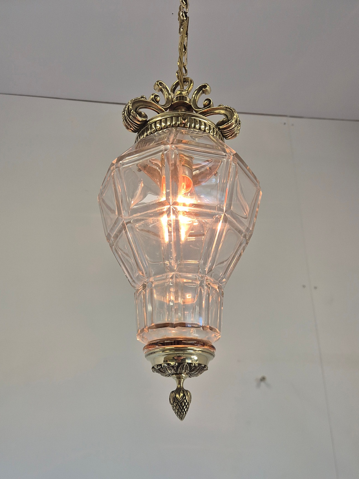 Style of Escaré & Danelle | 2 Brass 'Versailles' Prism Lanterns | England Early c.20th - Image 8