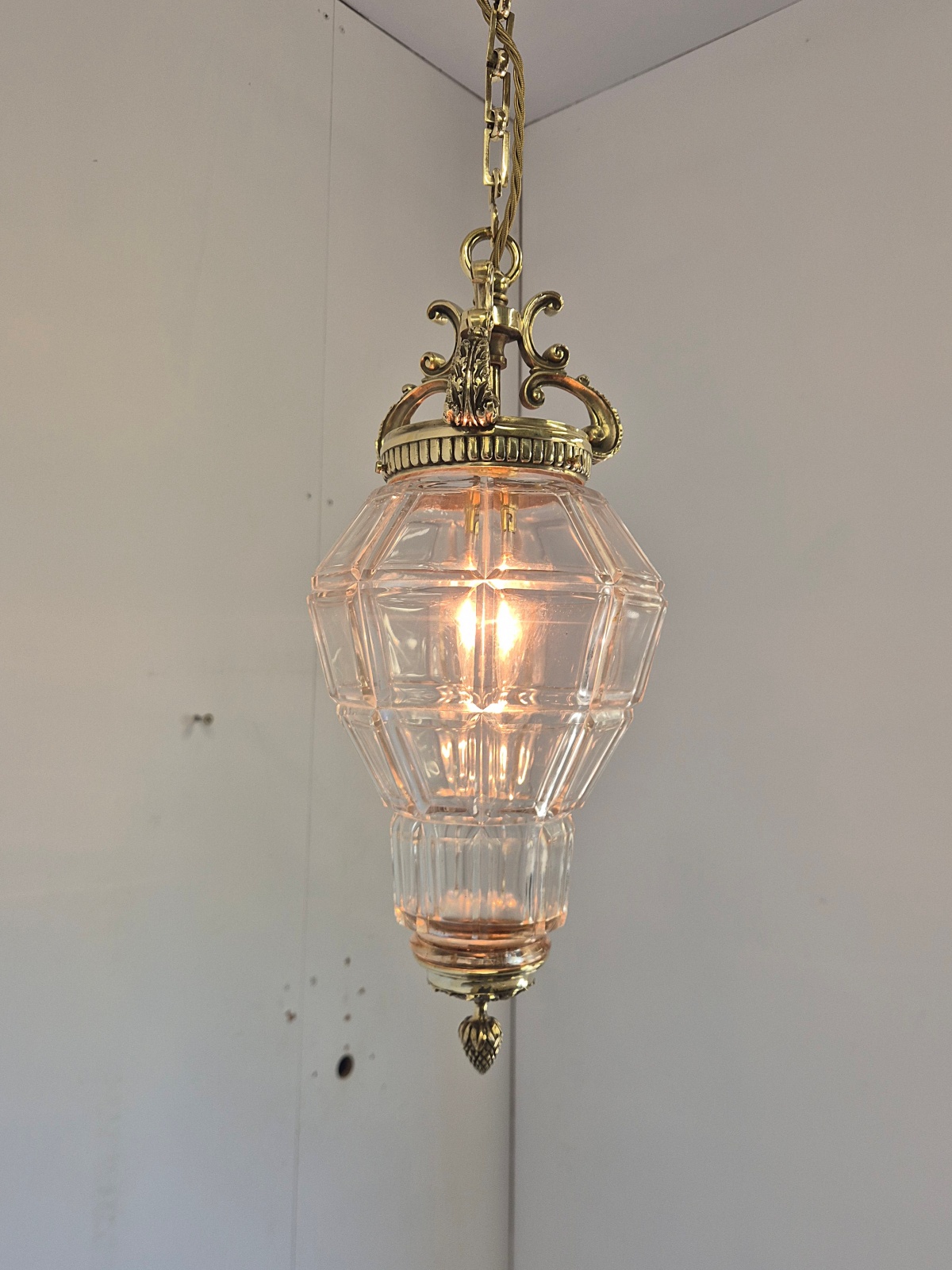 Style of Escaré & Danelle | 2 Brass 'Versailles' Prism Lanterns | England Early c.20th - Image 9