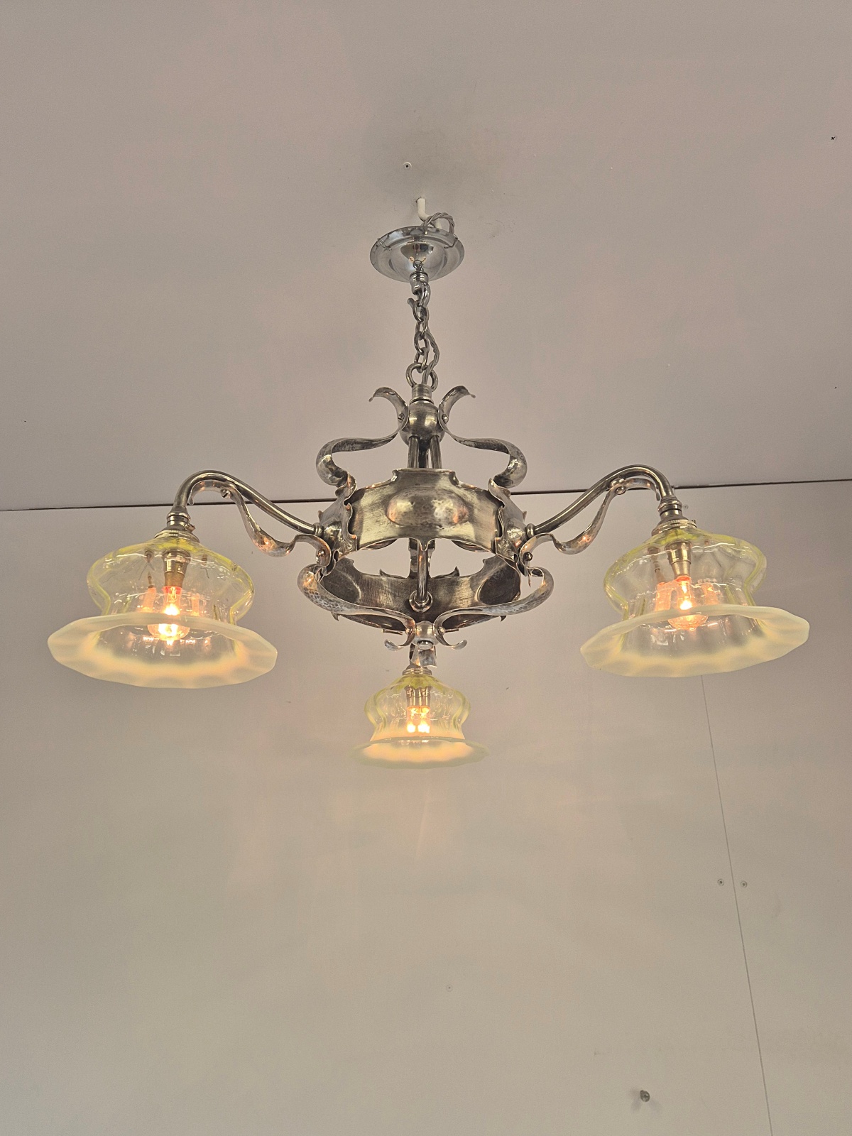 Unsigned | Silver-plated Arts & Crafts Elelectrolier | England c.1900 - Image 5