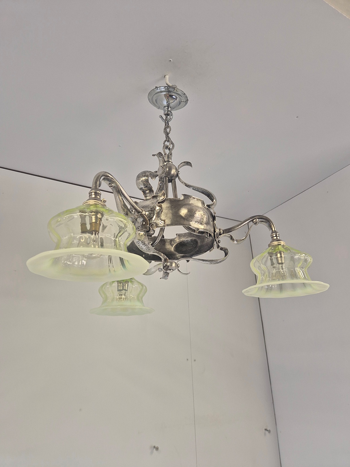 Unsigned | Silver-plated Arts & Crafts Elelectrolier | England c.1900 - Image 8