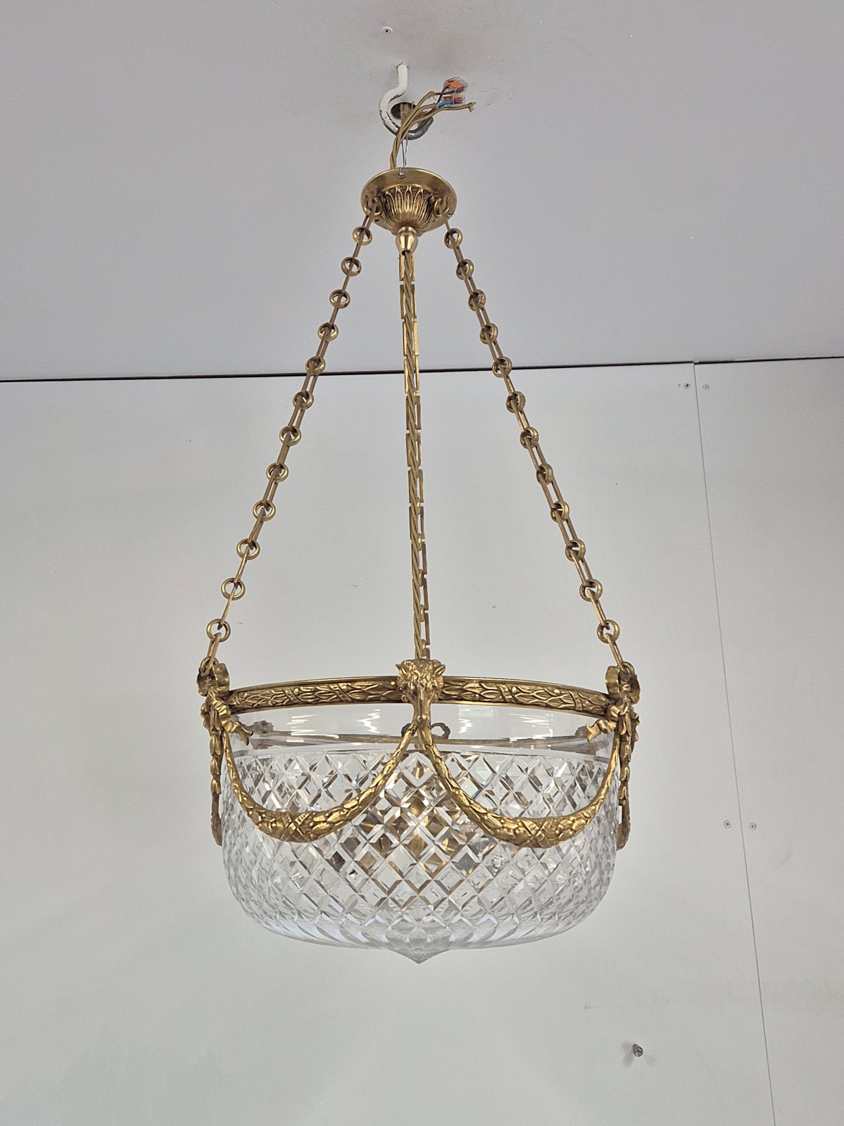 F & C Osler, Birmingham | Cut-Glass Neo-classical Plafonnier | England c.1910 | SOLD - Image 3