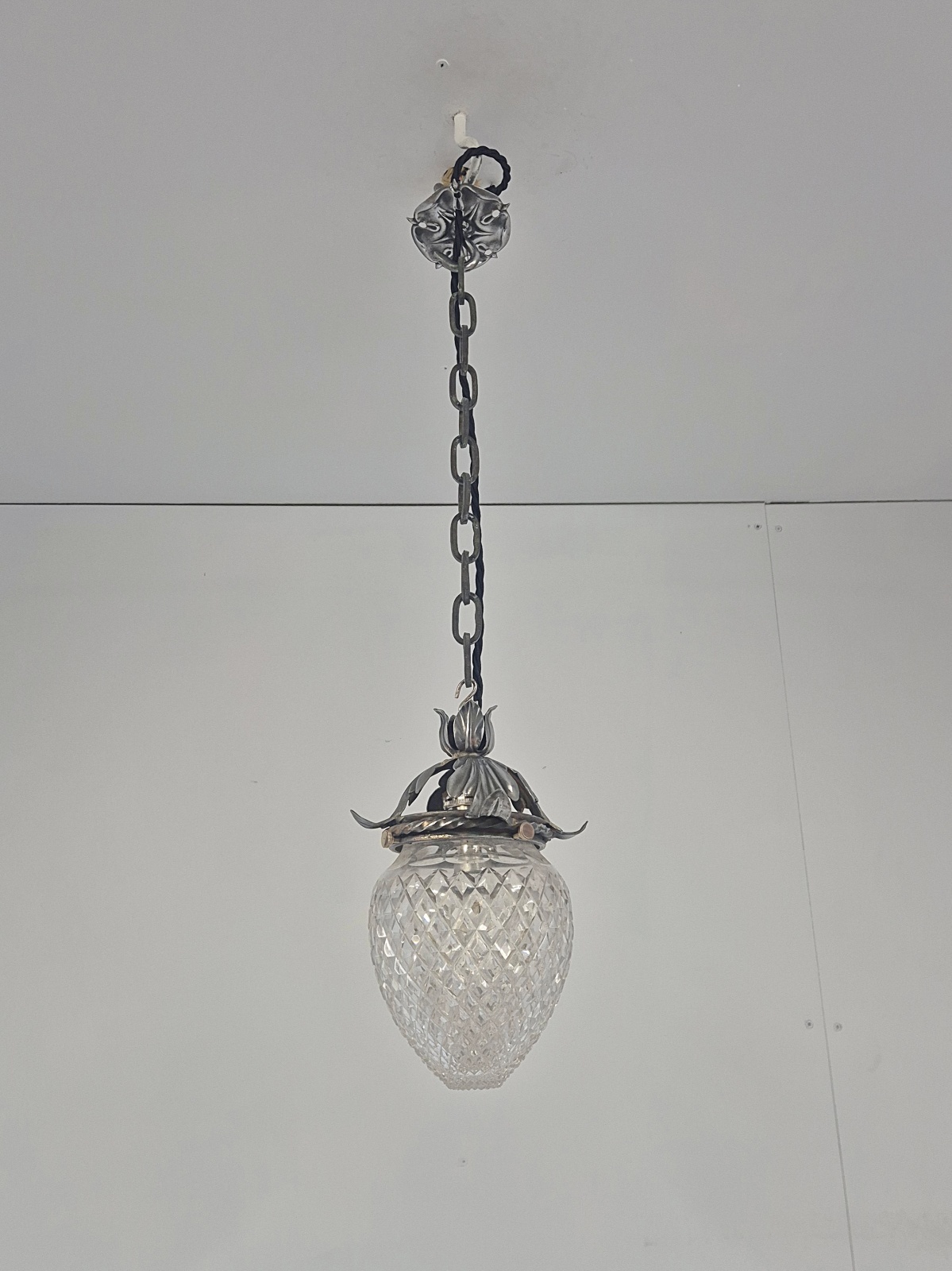 Unsigned | Cut-glass Pineapple Lantern | England c.1900 - Image 2