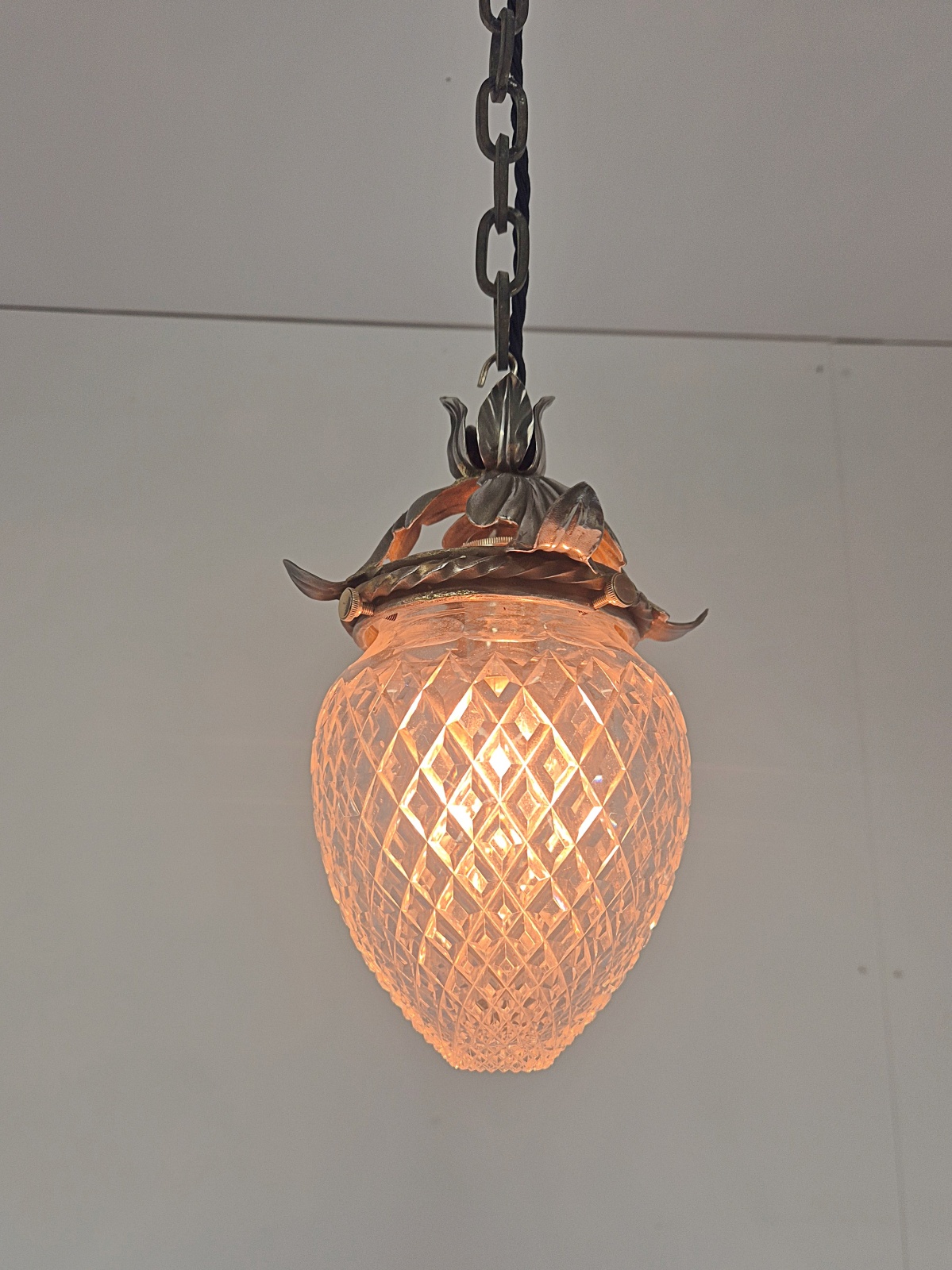 Unsigned | Cut-glass Pineapple Lantern | England c.1900 - Image 5