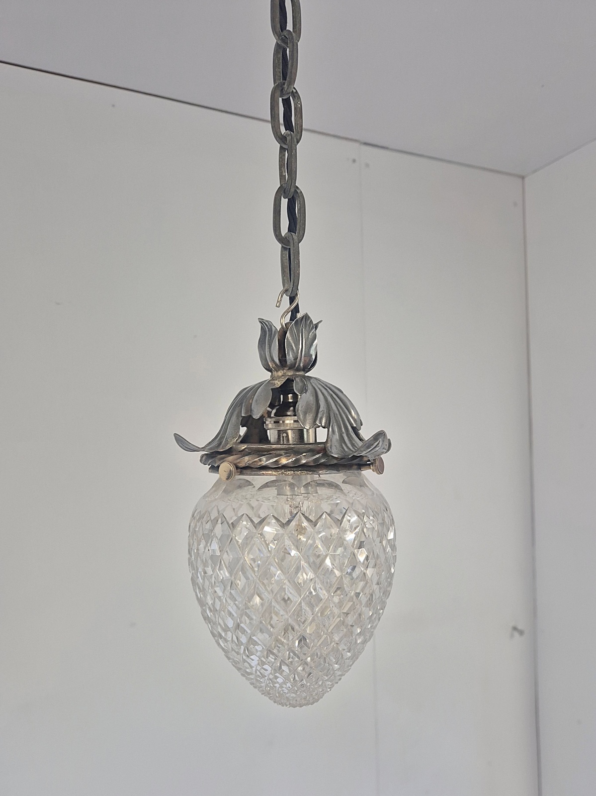 Unsigned | Cut-glass Pineapple Lantern | England c.1900 - Image 6