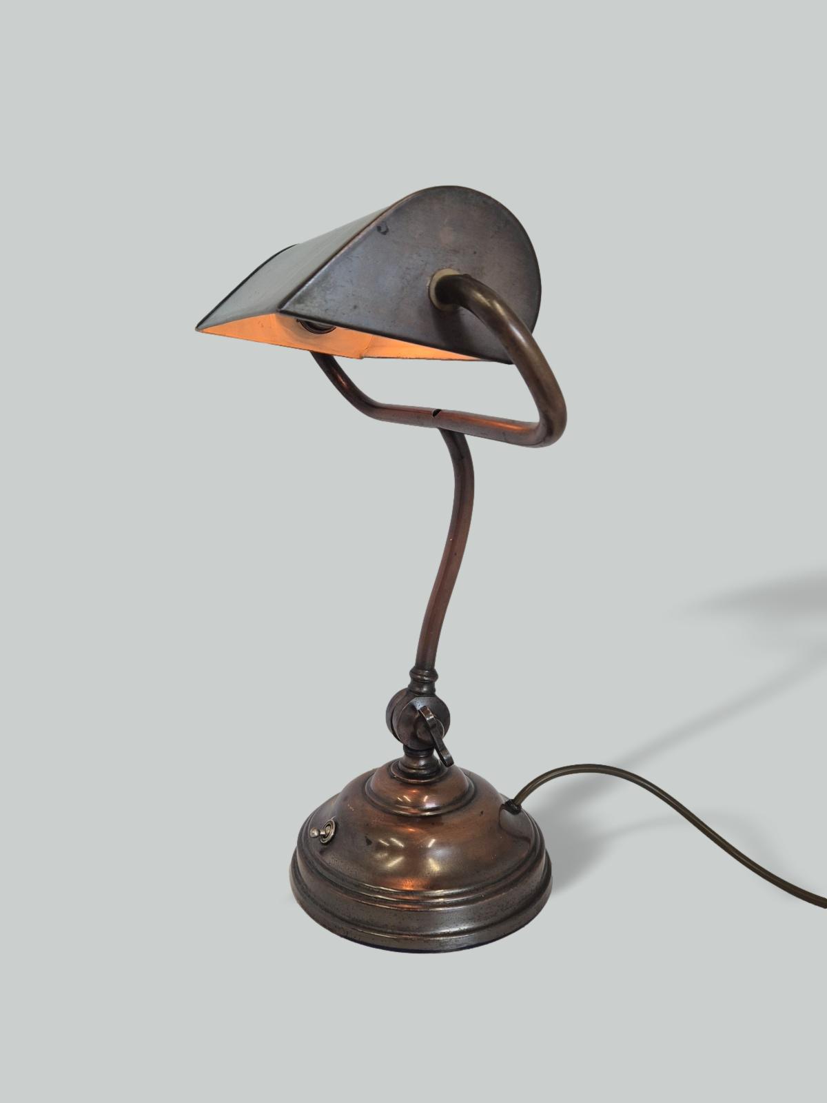 Unsigned | Traditional "Banker's" Desk Lamp | England c.1930