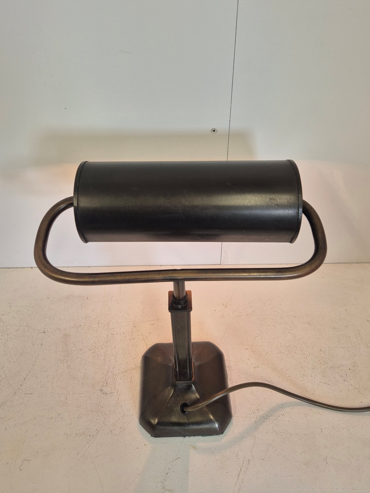 Unsigned | Traditional "Banker's" Desk Lamp | England c.1930 - Image 6