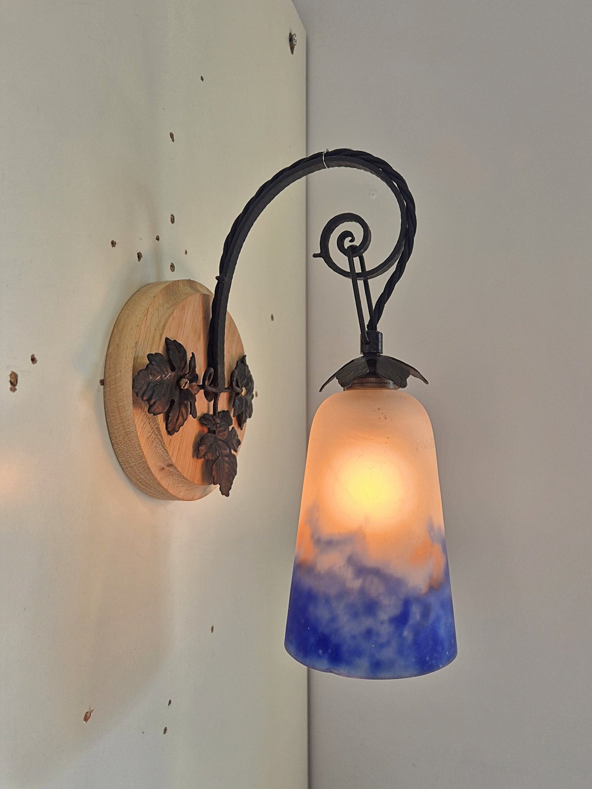 Grandes Verreries de Croismare | 3 Pate-de-verre Wall Lights | France c.1930 - Image 4