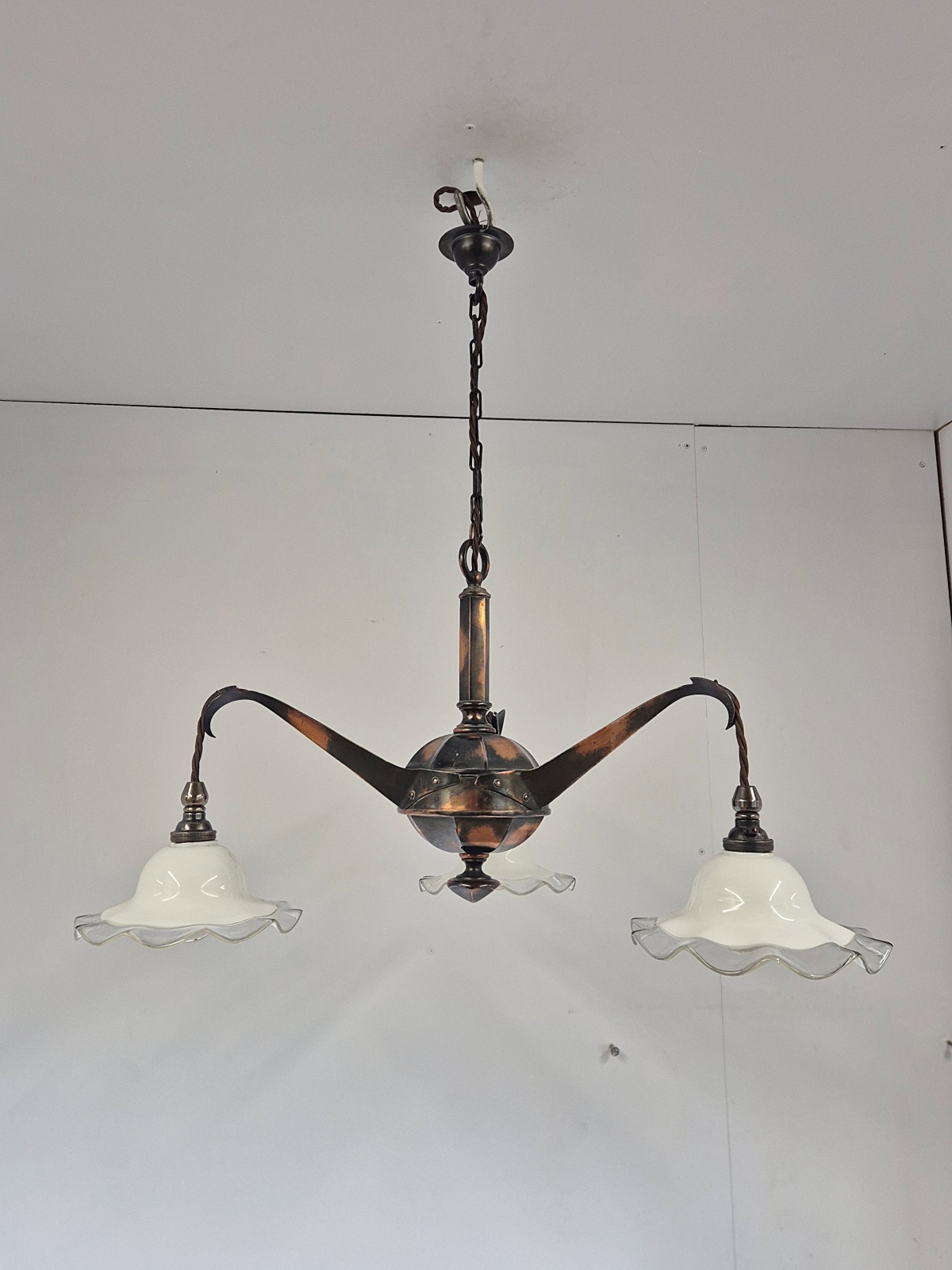 H.W Landon & Brothers, Birmingham | Arts & Crafts Electrolier | England 1914-24 - Image 3