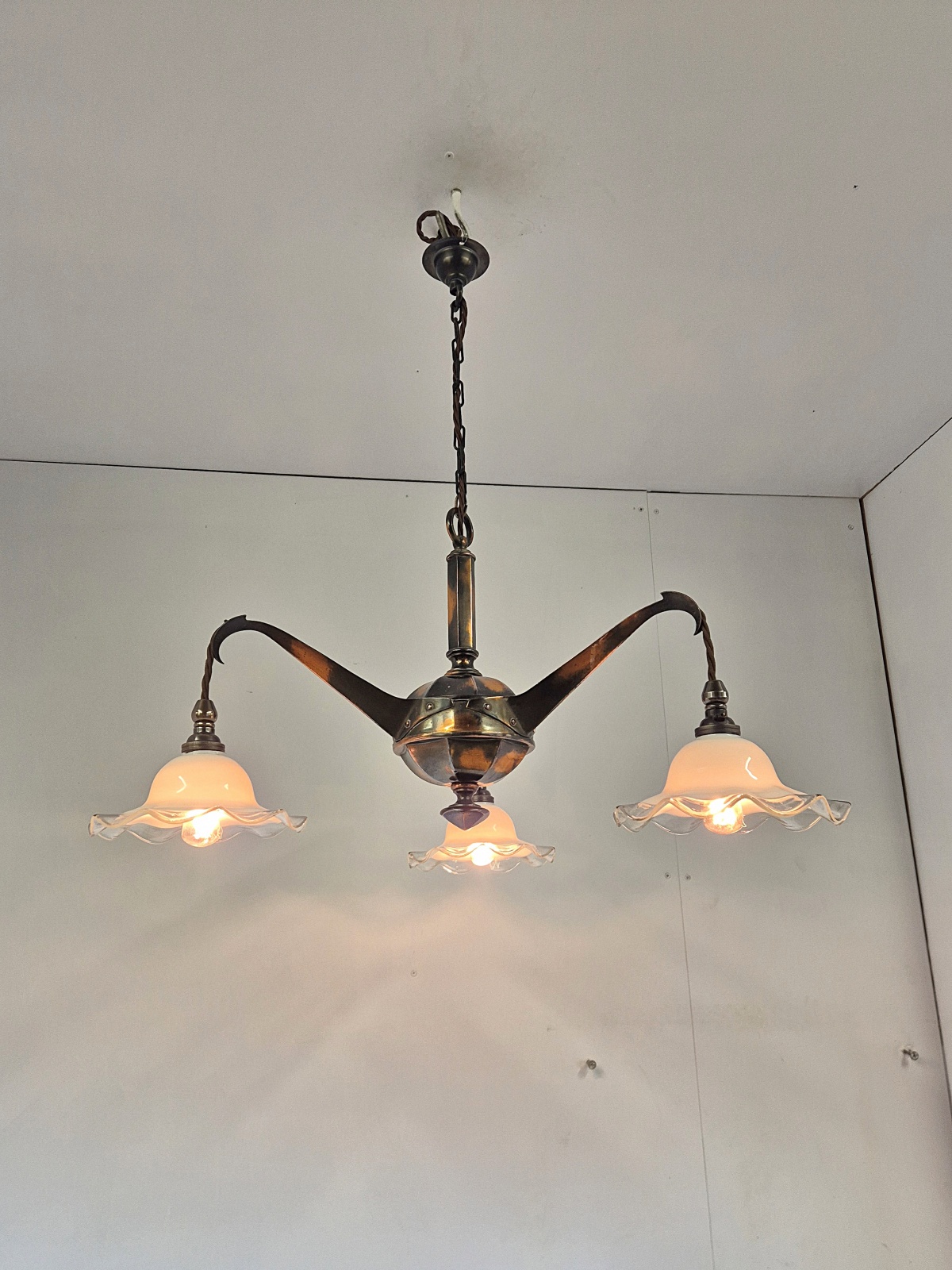 H.W Landon & Brothers, Birmingham | Arts & Crafts Electrolier | England 1914-24 - Image 6