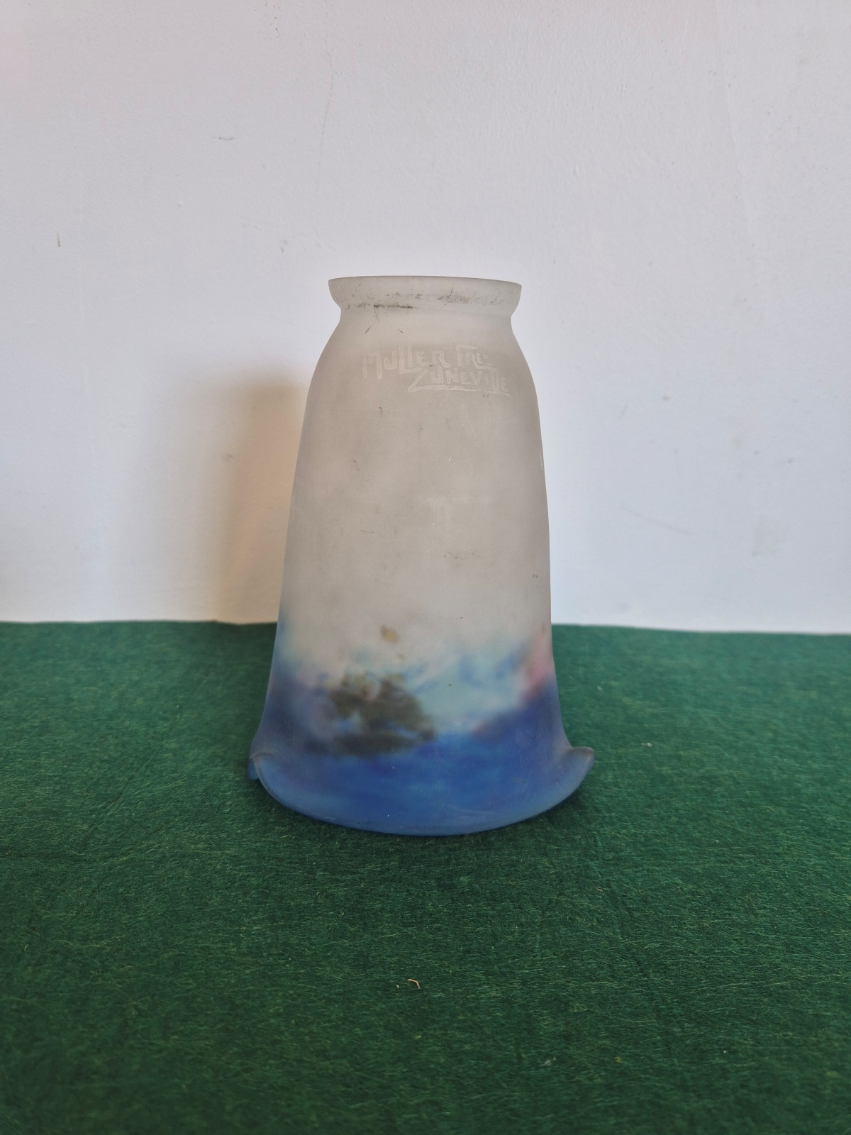 Muller Frères, Luneville | Pate-de-verre Lampshade | France c.1930