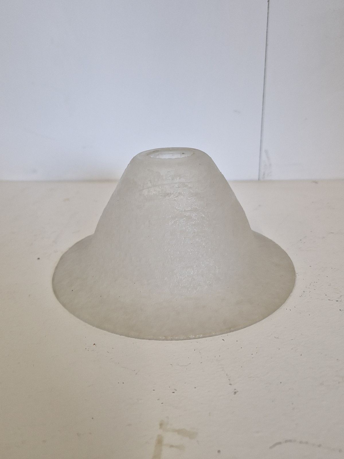 Verreries Schneider | Rare white Crackle Lampshade