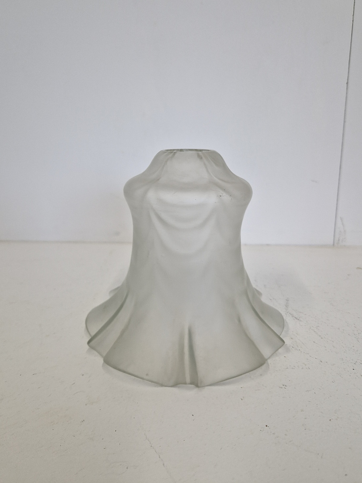 Unsigned | Frilled Satin-Glass Lampshade | England c.1910