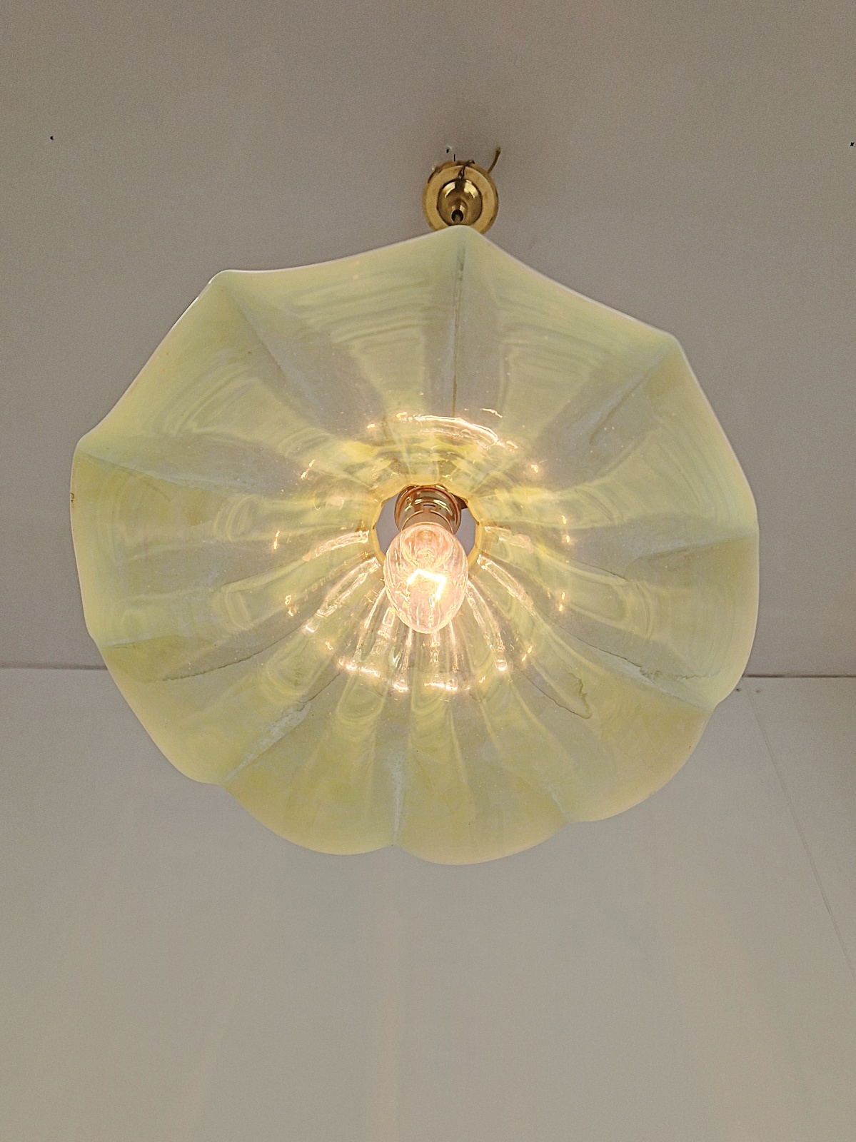 Unsigned | Vaseline-glass Coolie Pendant | France c.1915 - Image 8