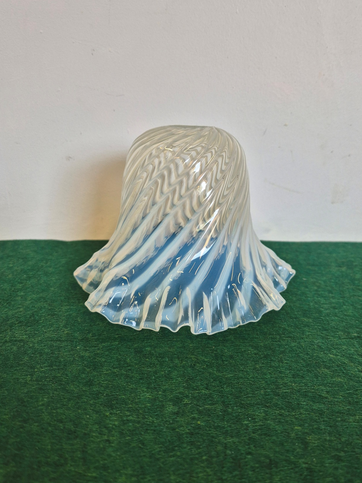 Unsigned | Opalescent Lampshade | England c.1910