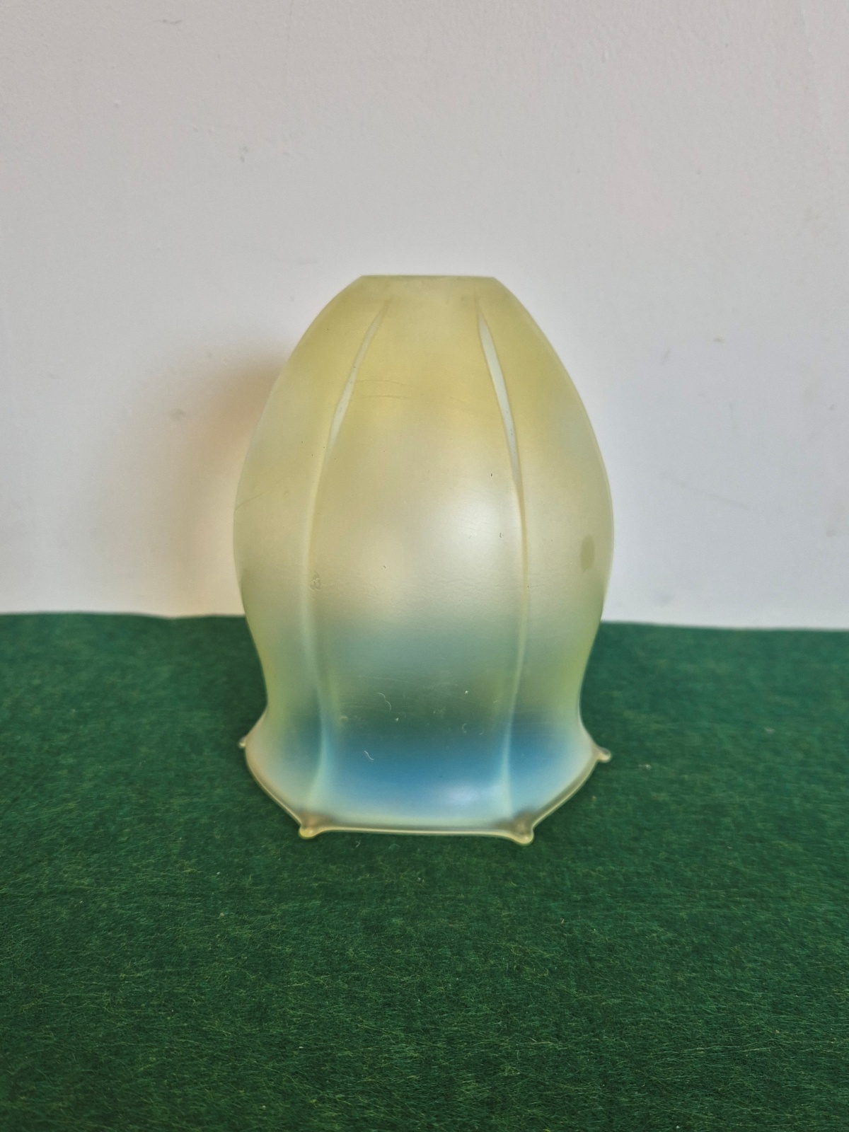 Unsigned | Straw-Vaseline Lampshade | England c.1900