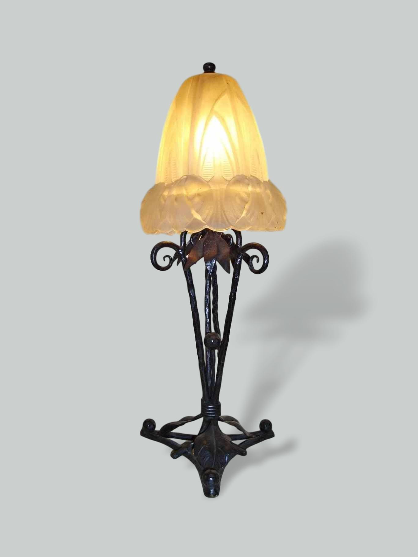 Verrerie D'art Degué |  Petite Art Deco "Mushroom" Table Lamp | France c.1930 | SOLD