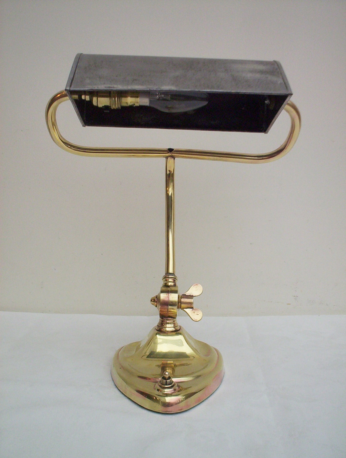 Unsigned | Brass "Banker's" Desk Lamp | England c.1930 - Image 3